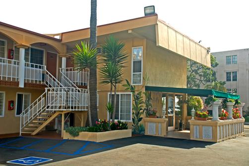 Pacific Inn and Suites - San Diego - Building