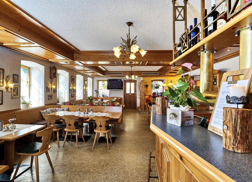 Restaurant Photo