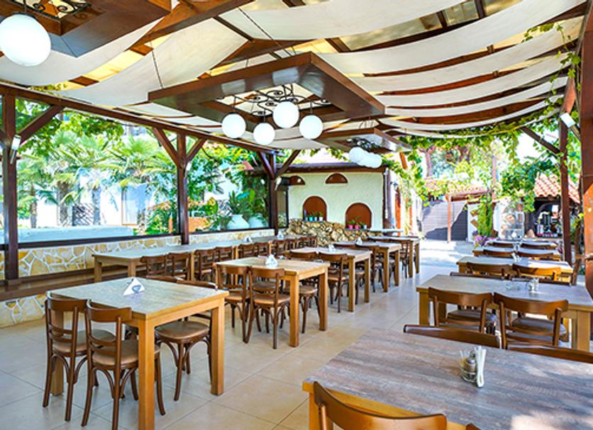 Restaurant Photo