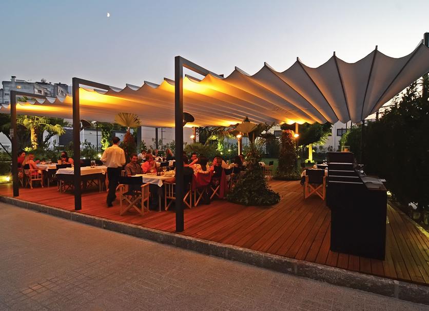 Restaurant Photo