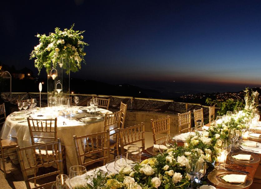 Banquet hall Photo