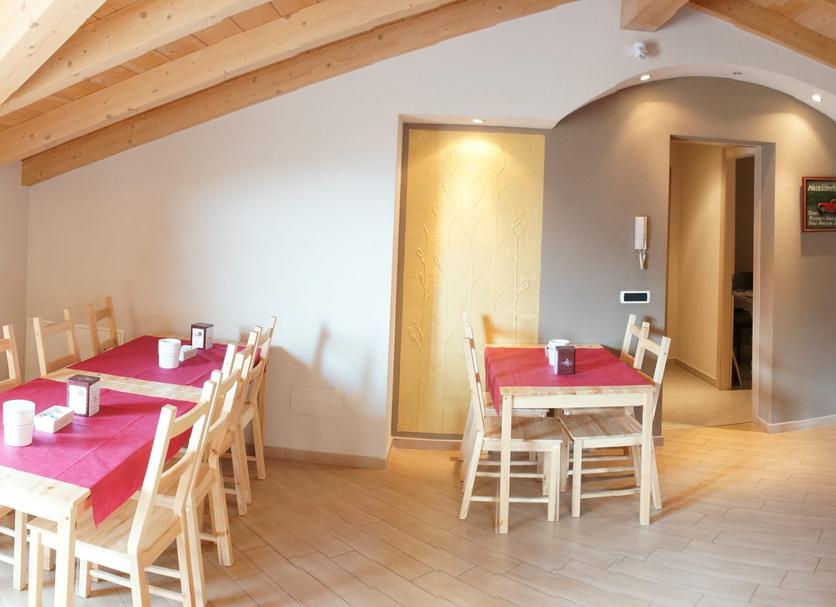 Dining room Photo