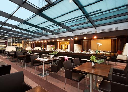Park Inn by Radisson Berlin Alexanderplatz - Berlin - Bar