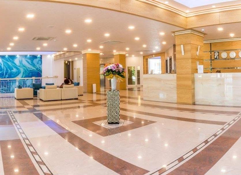 Hotel Entrance Photo