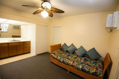 Pacific Marina Inn - Honolulu - Living room