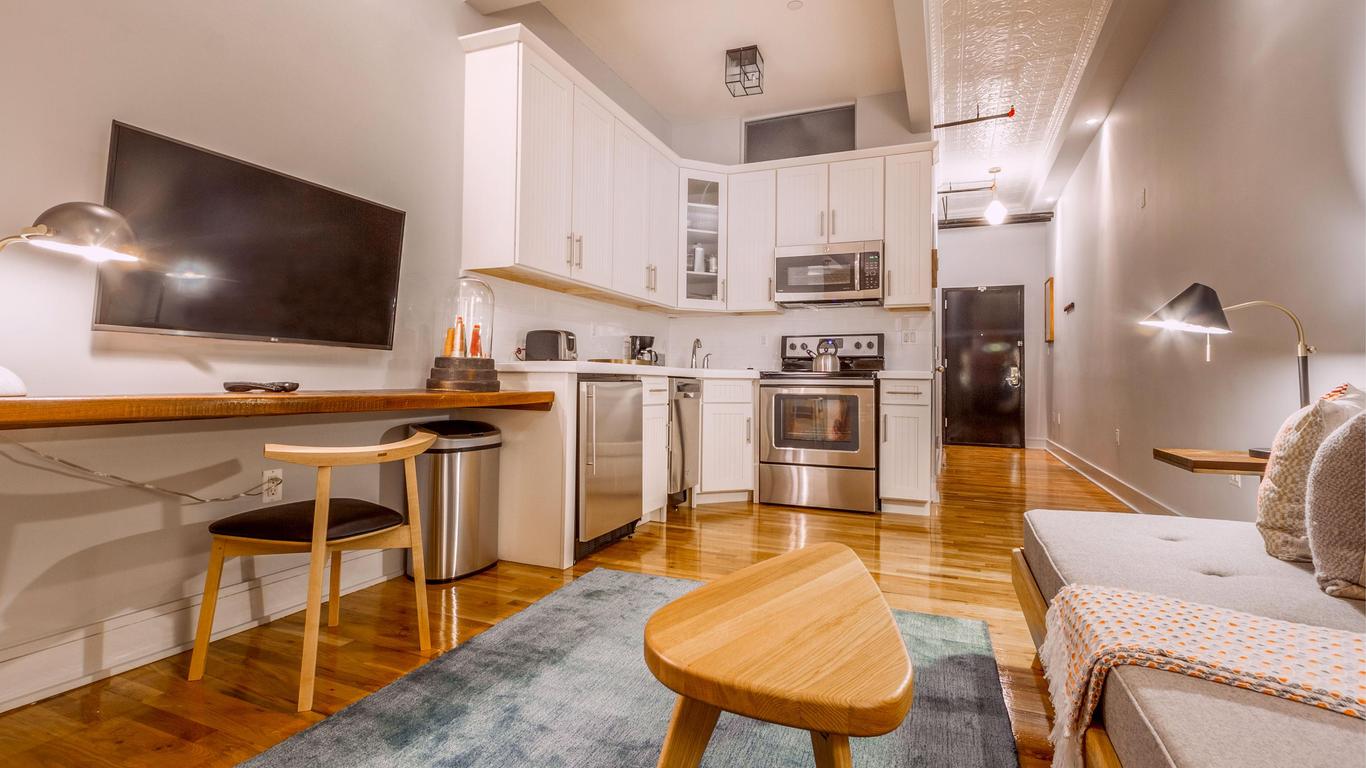 Franklin Guesthouse from $114. Brooklyn Hotel Deals & Reviews - KAYAK