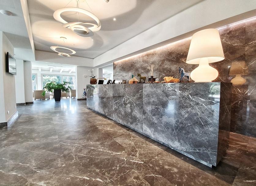Front desk Photo