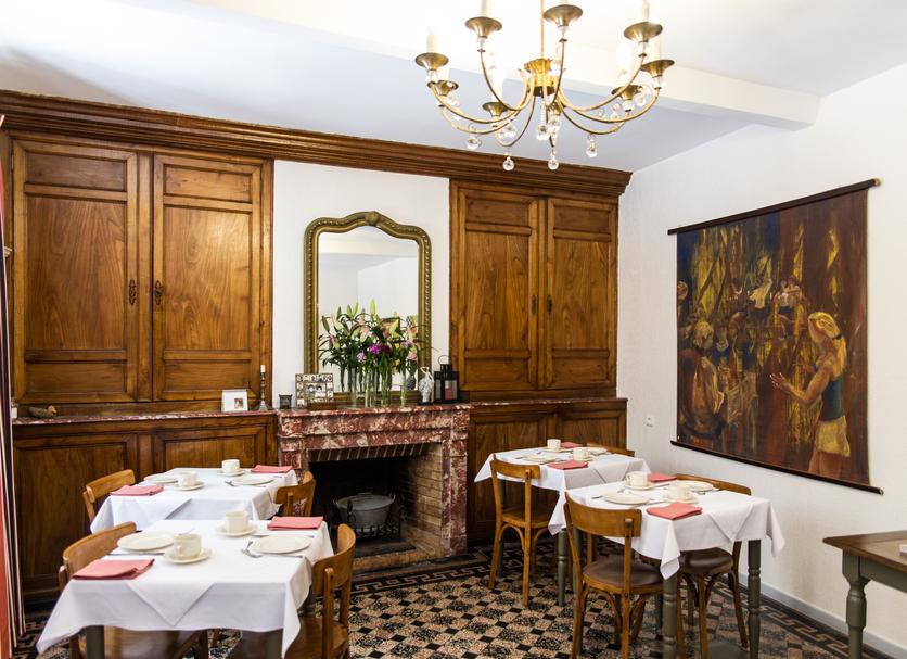 Restaurant Photo
