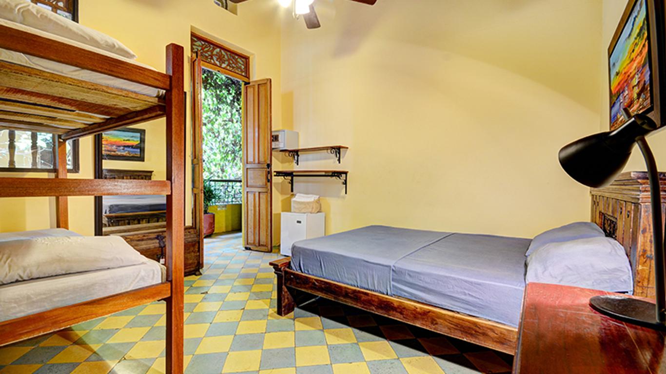 La Brisa Loca Hostel