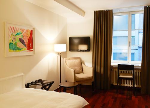 Helmhaus Swiss Quality Hotel - Zurich - Bedroom