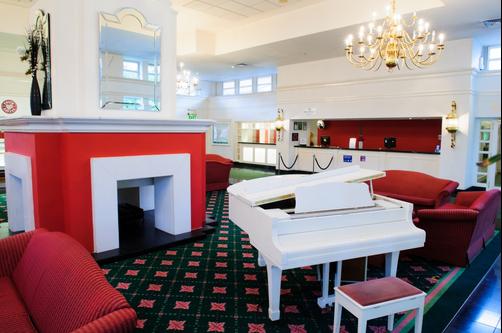 Hilton Newport - Newport - Living room