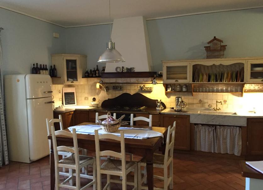 Kitchen Photo