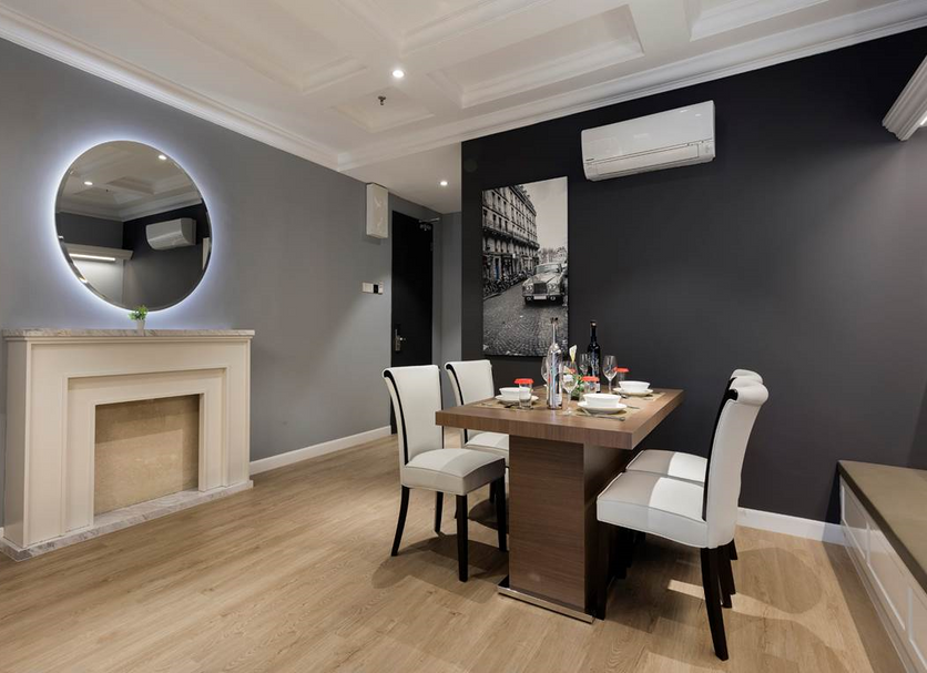 Dining room Photo