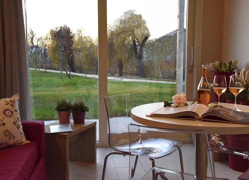Dining room Photo