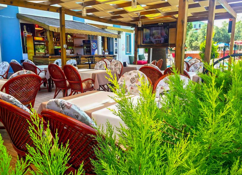 Restaurant Photo