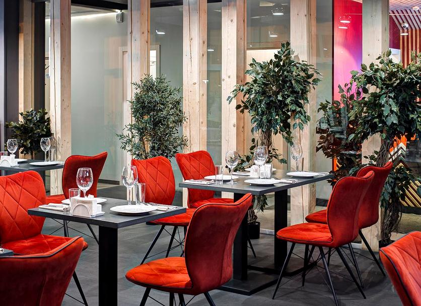 Restaurant Photo
