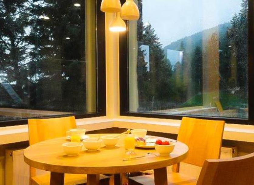 Dining room Photo