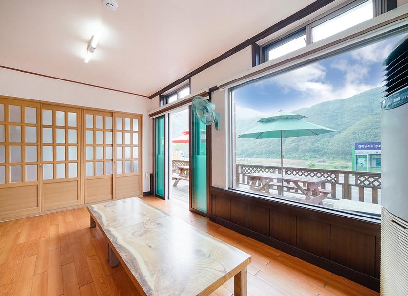 Dining room Photo