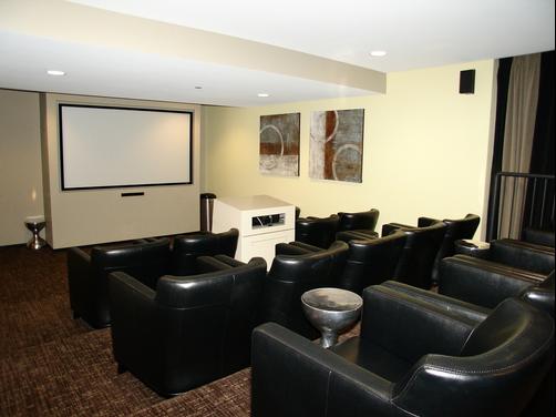 Chicago Property Concierge at 215 West - Chicago