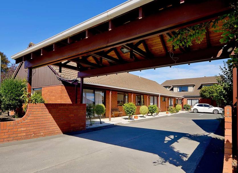 Hotel Entrance Photo