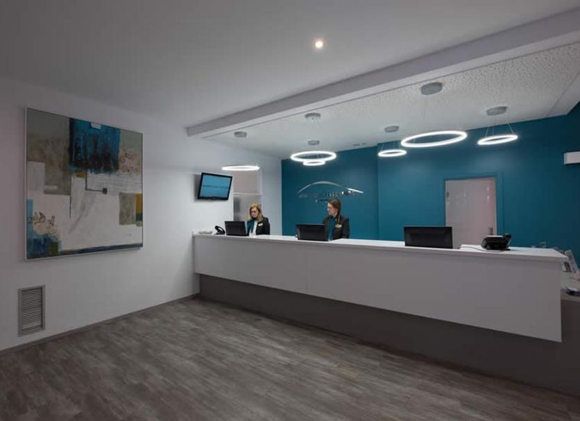 Front desk Photo
