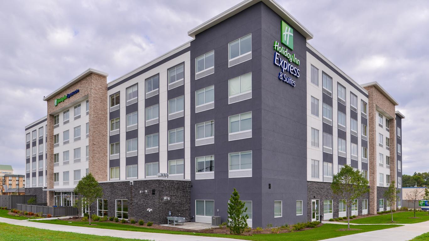 Holiday Inn Express & Suites - Mall Of America - Msp Airport, An IHG Hotel