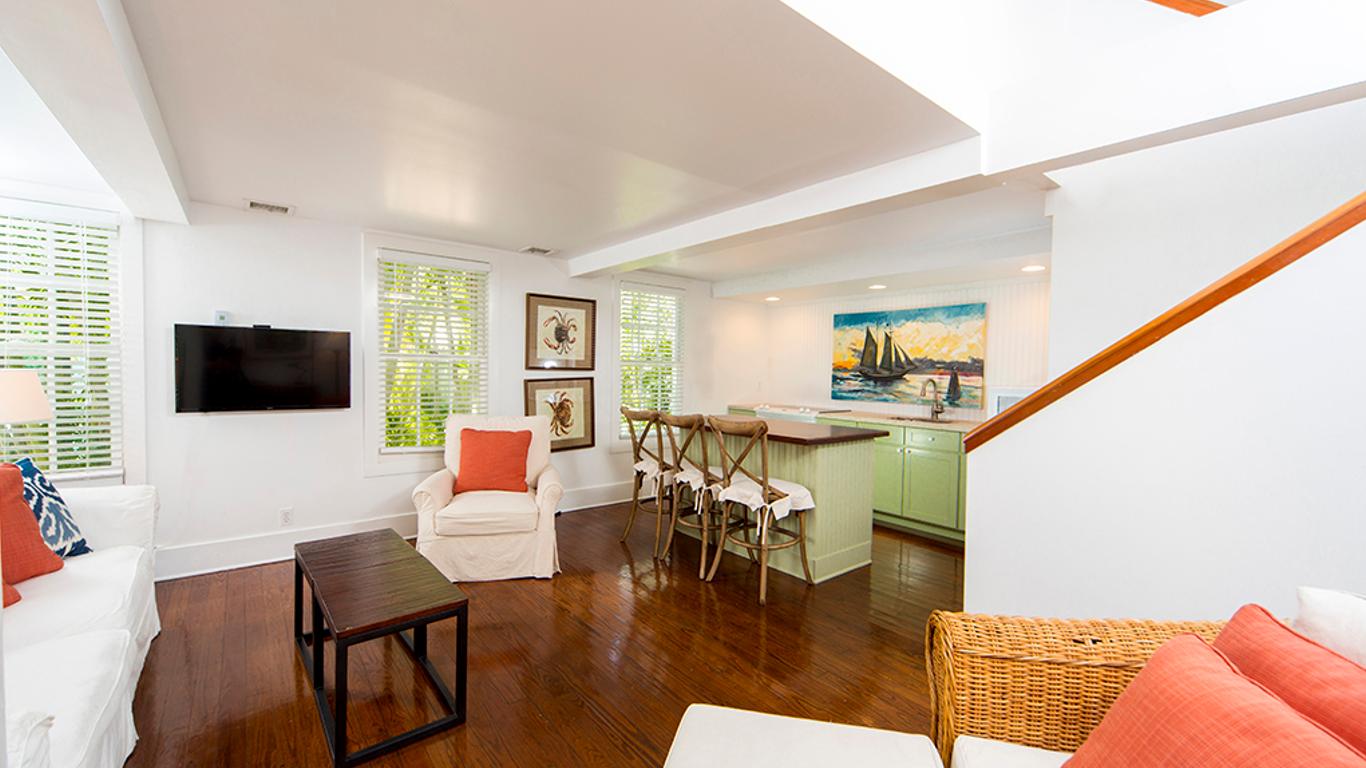 Simonton Court Historic Inn Cottages from $164 Key West Hotel Deals Simonton Court Historic Inn Cottages from $164 Key West Hotel Deals