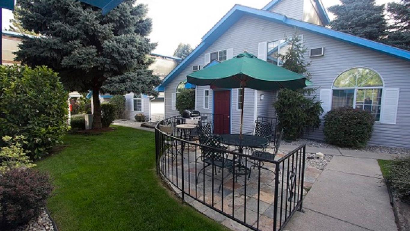 Turning Leaf Furnished Townhomes