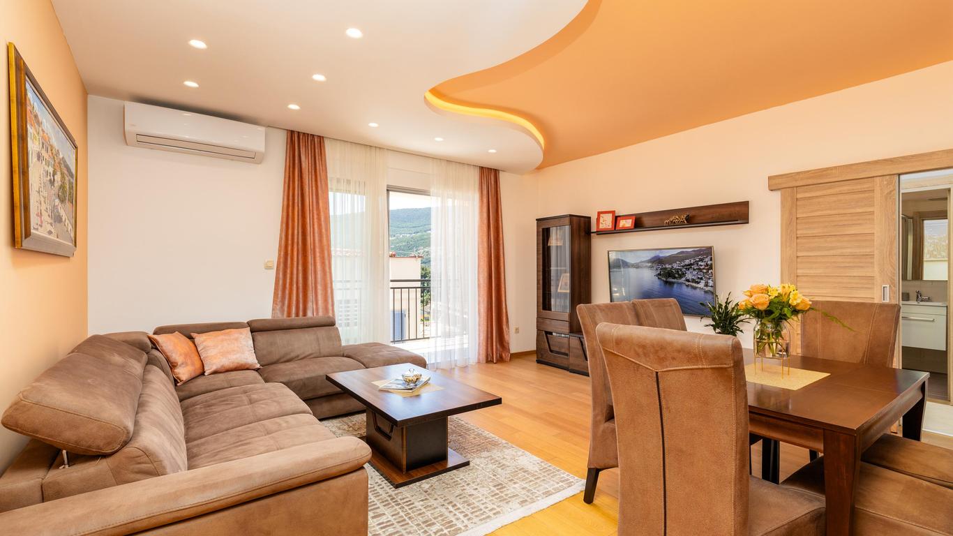 Apart Hotel M S Katunjanin