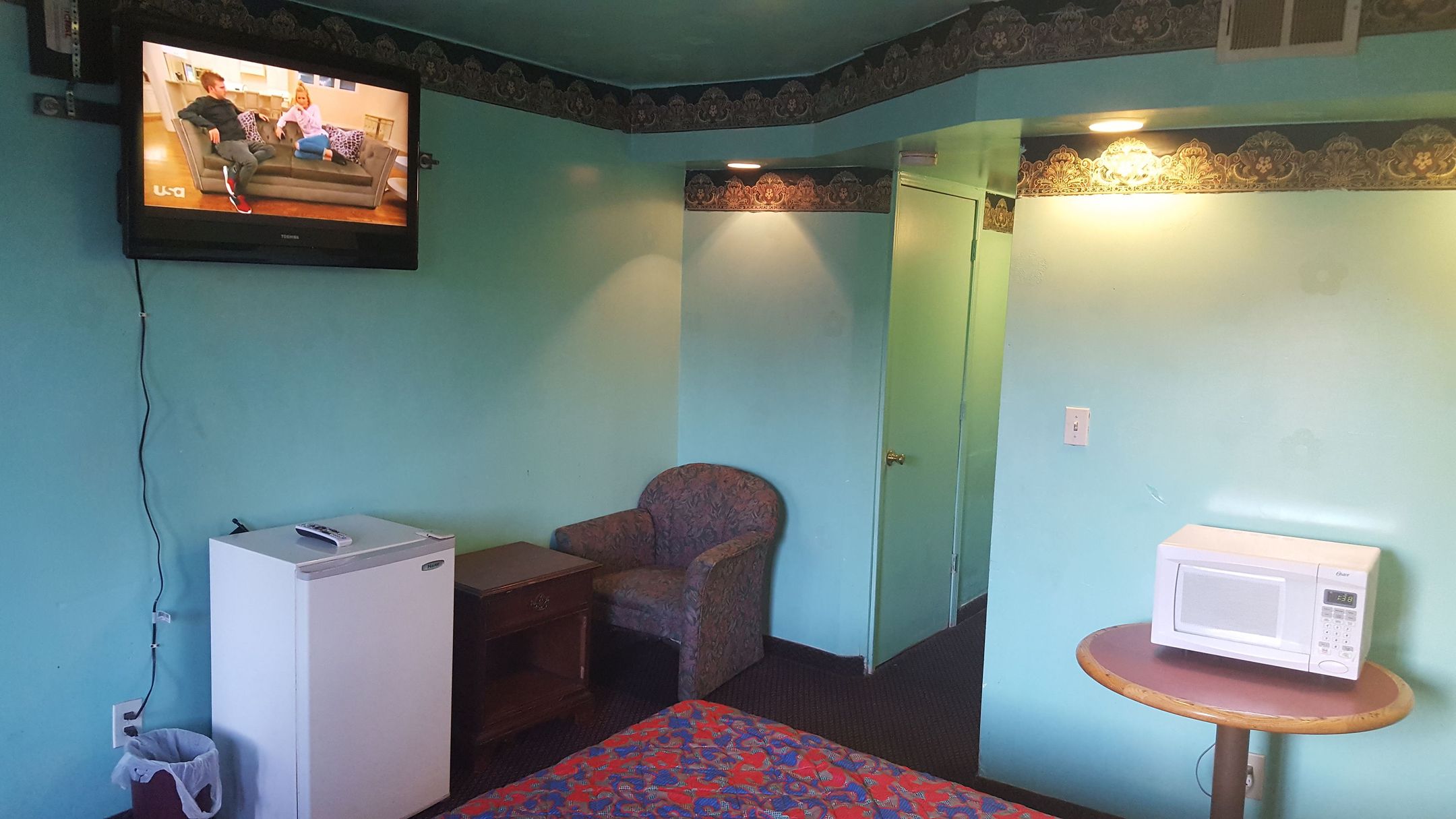 Mona Lisa Motel from . Inkster Hotel Deals & Reviews KAYAK