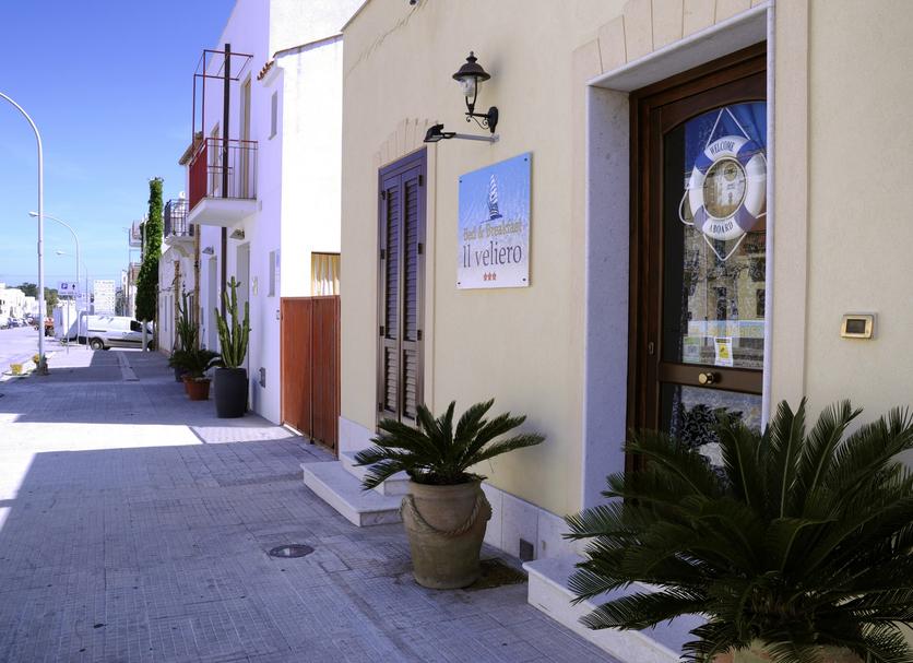 Hotel Entrance Photo
