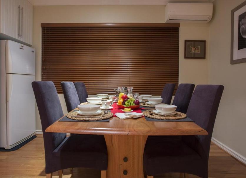 Dining room Photo