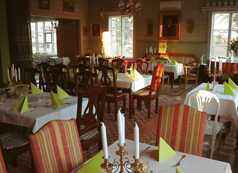Restaurant Photo