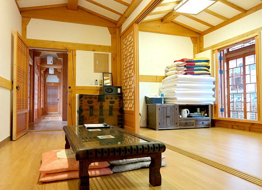 Dining room Photo