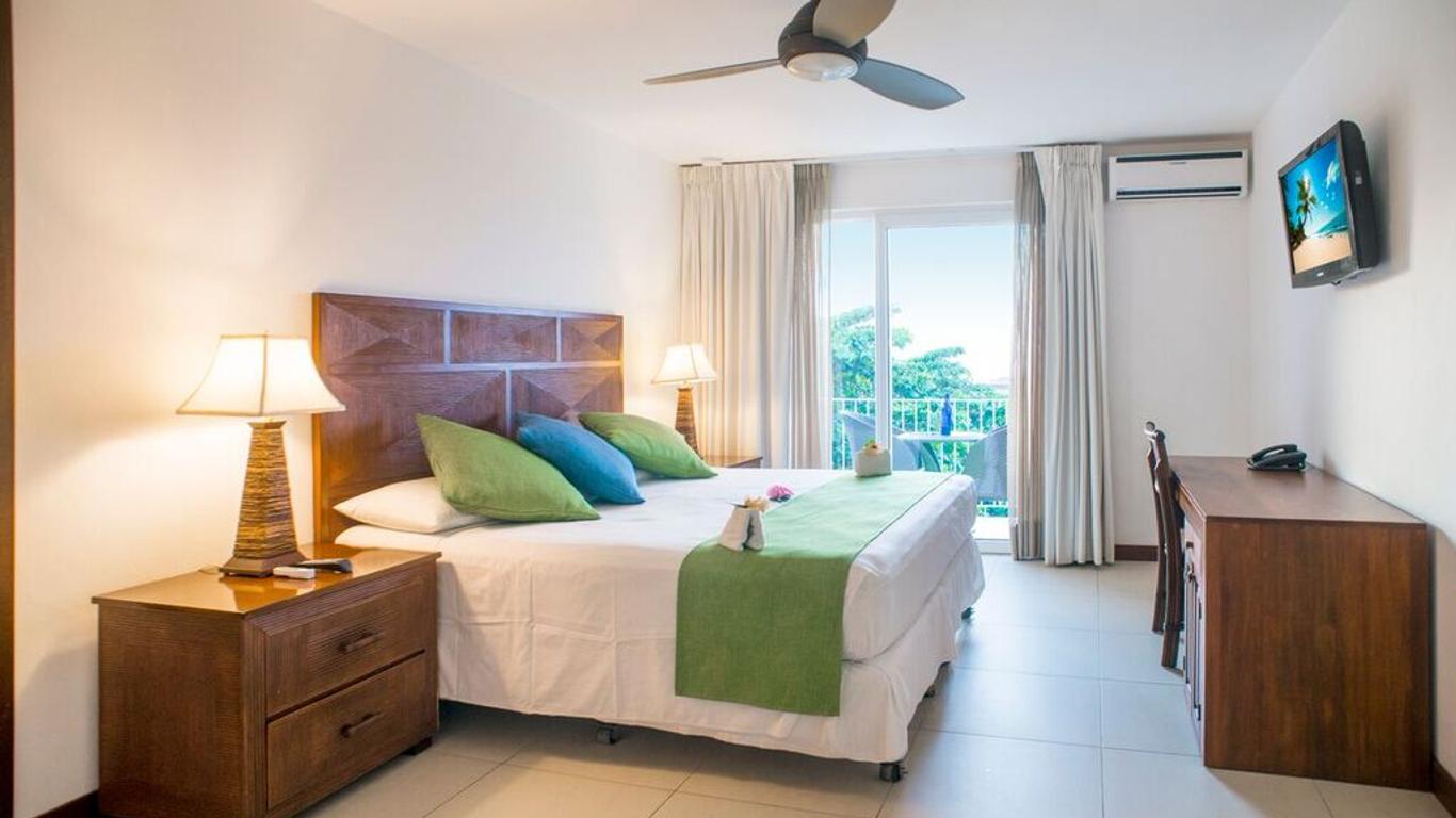 Paradise Beach Hotel & Resort
