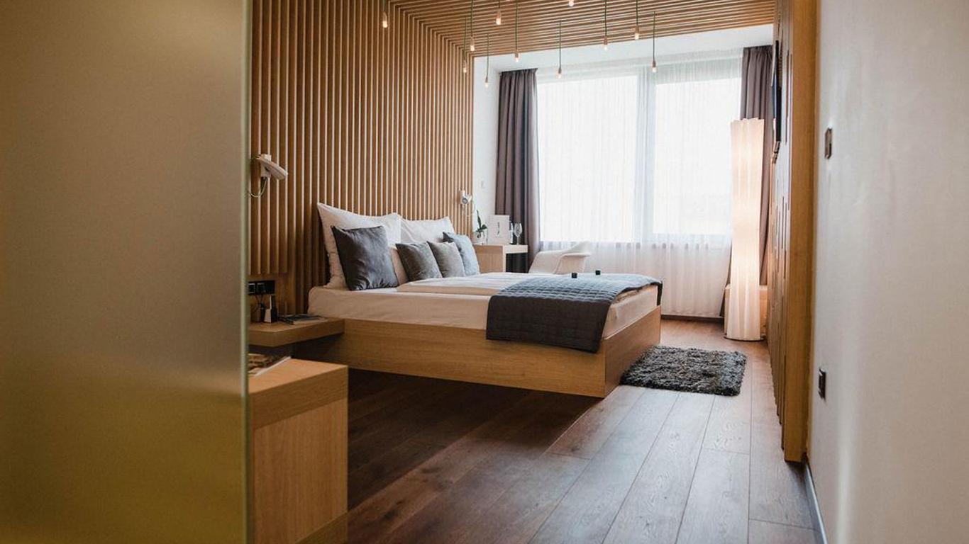 Kristinus Vinotel