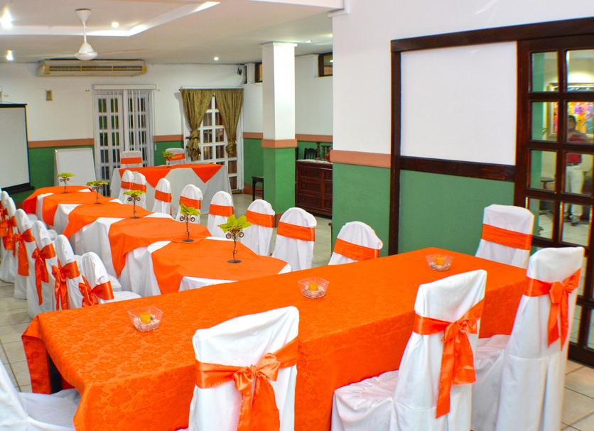 Banquet hall Photo