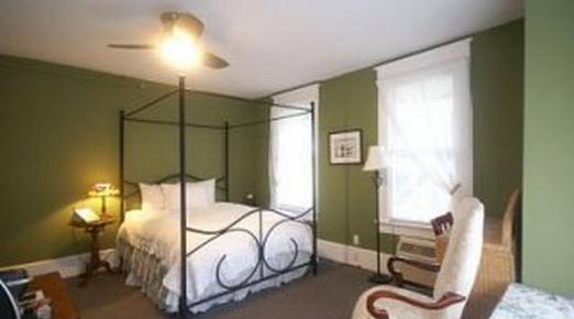 Watergarden Inn at the Bay - Saint Petersburg - Bedroom