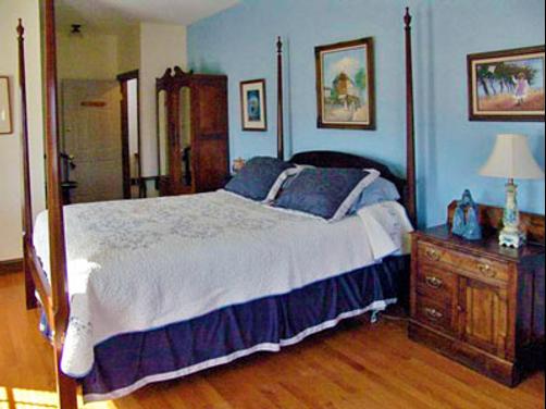 Fitchclaremont Vineyard Bed And Breakfast - Bozrah - Bed