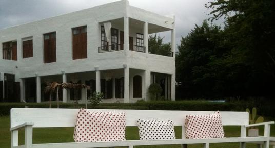 Brassiere Beach Hotel - Hua Hin - Building