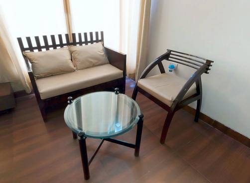 Vijay Villa - Gurgaon - Living room