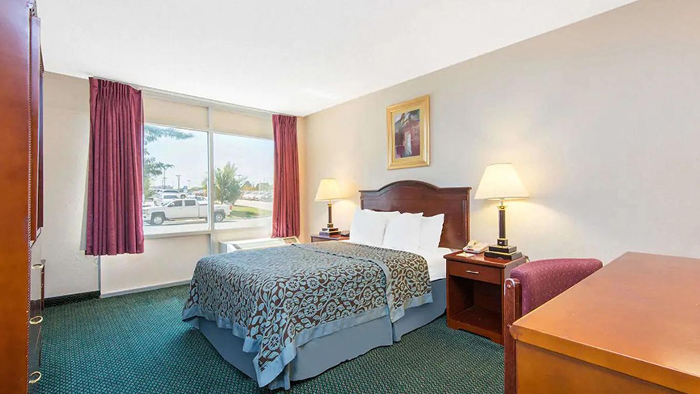 Blue Way Inn & Suites Wichita East