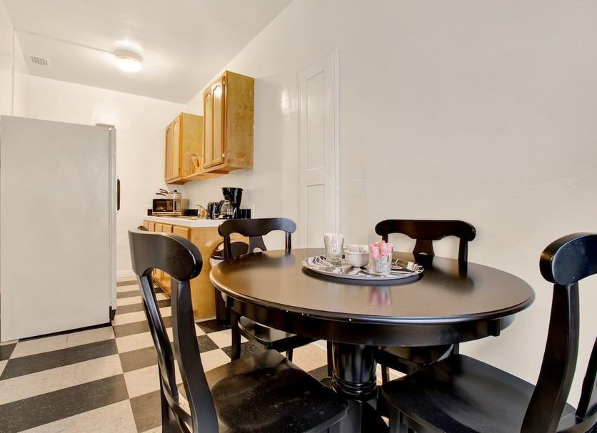 Dining room Photo