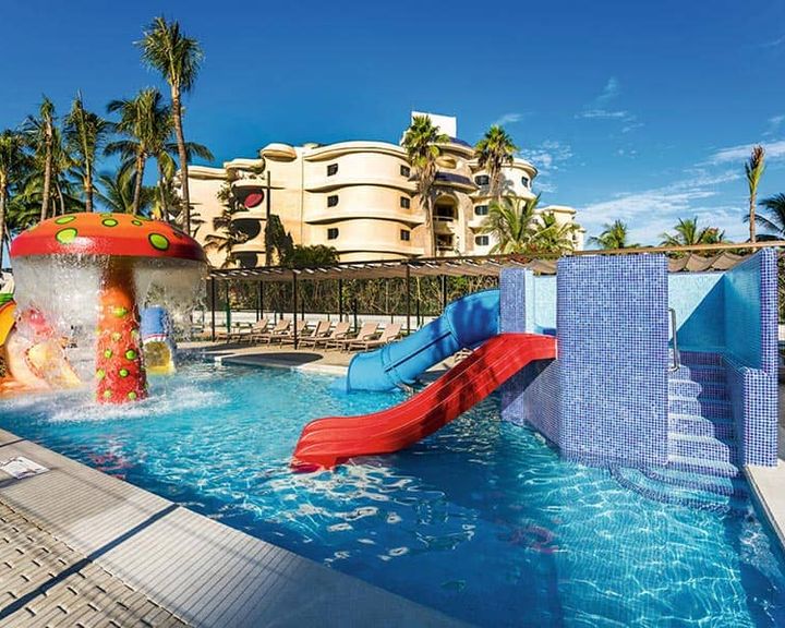 Riu Vallarta Hotel 145 3 3 0 Nuevo Vallarta Hotel Deals Reviews Kayak