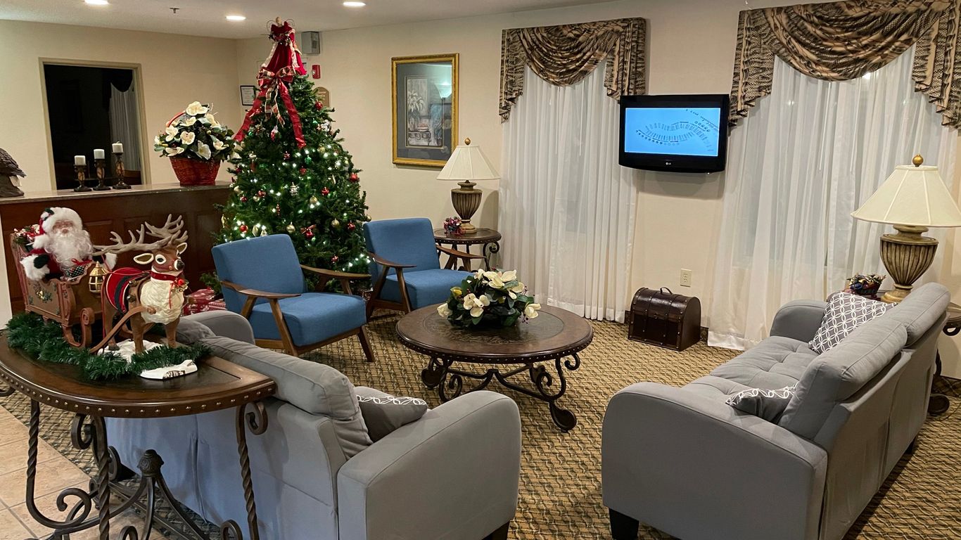 Clarion PointeDillard near Blue Ridge Mountains from 66. Dillard