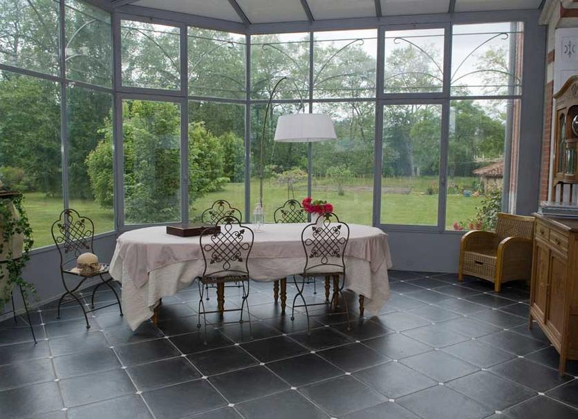 Dining room Photo