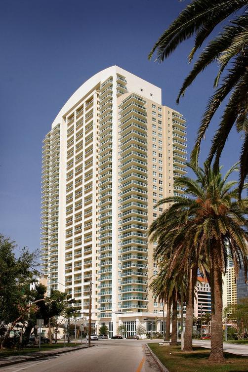 Churchill Suites Miami Brickell - Miami - Building