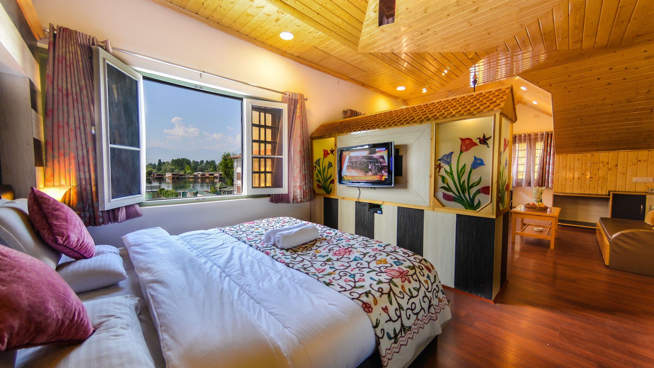 Royal Comfort Regency from 61. Srinagar Hotel Deals & Reviews KAYAK