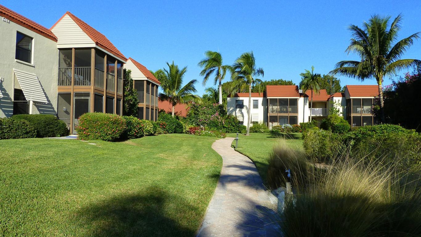 Sanibel Moorings Deals From 15 Sanibel Hotels Kayak