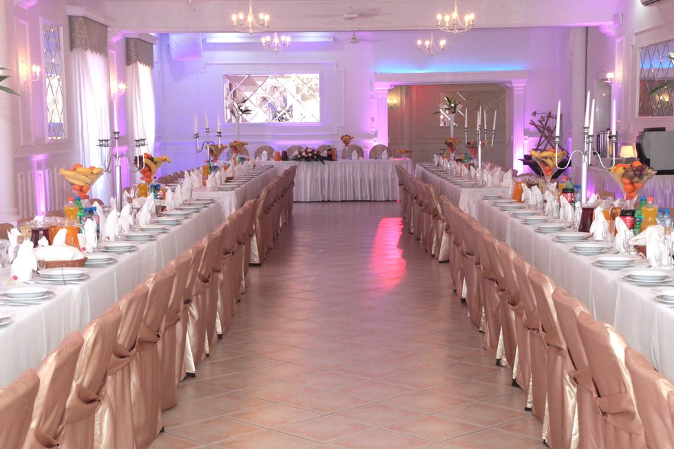 Banquet hall Photo